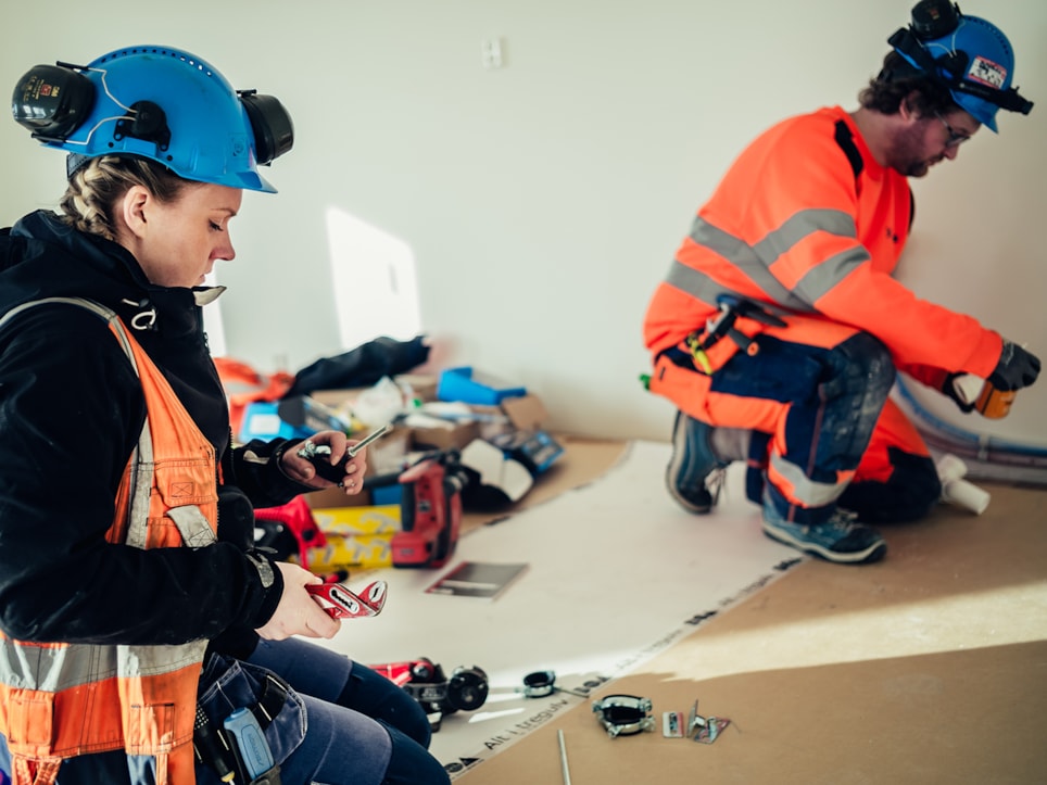 Selv om konkursfaren oppleves som litt mindre akutt, mangler fortsatt Norges rørleggerbedrifter penger til å betale regninger som forfaller om kort tid.