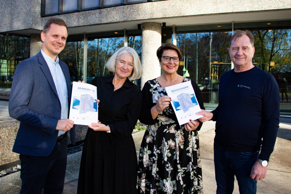 Fra venstre Vidar Fiskum (Norsk Eiendom), Marianne W. Røiseland (Rør Norge), Tone Tellevik Dahl (Norsk Eiendom) og Oddgeir Tobiassen (RørNorge)